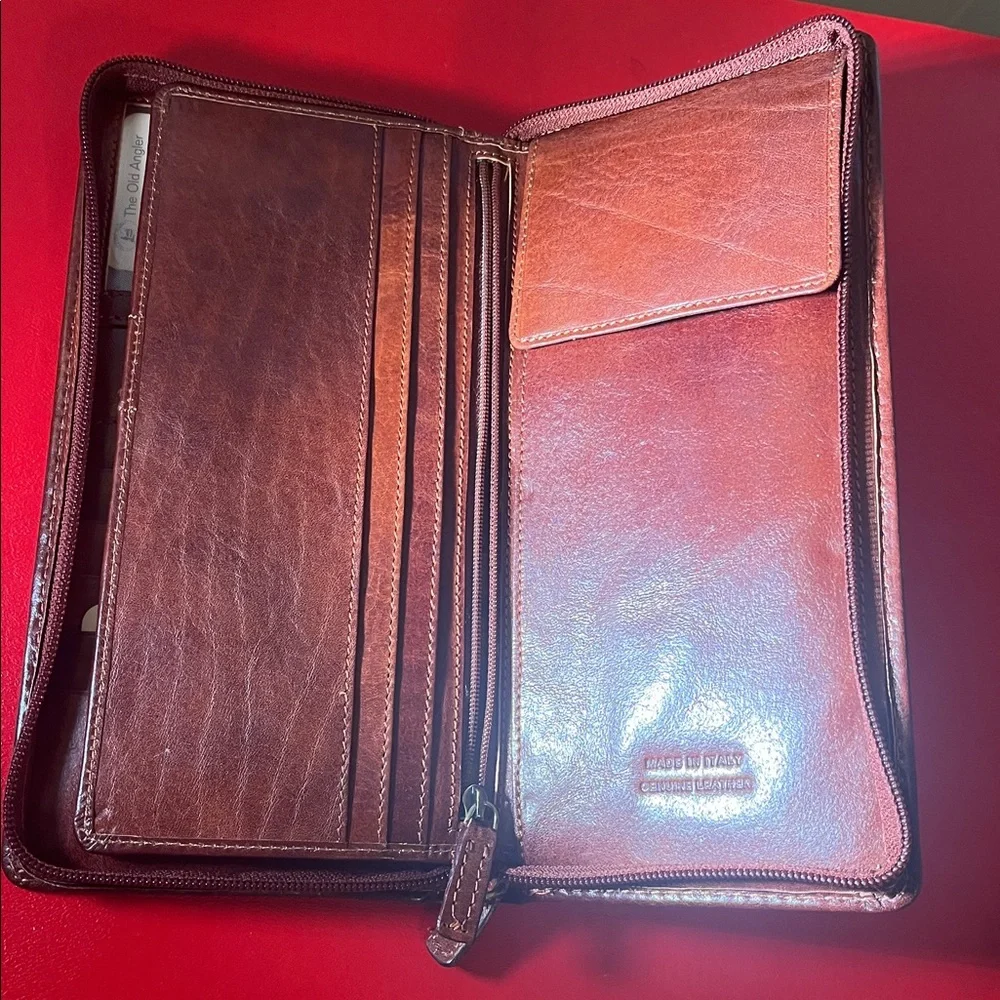 La selle Roma, the Old Angler Leather Brown Leather travel Wallet 9.25”L 4.75”W
